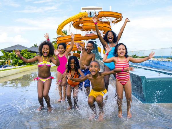 Ocean World -Parque Acuatico Abierto Todo los Dia